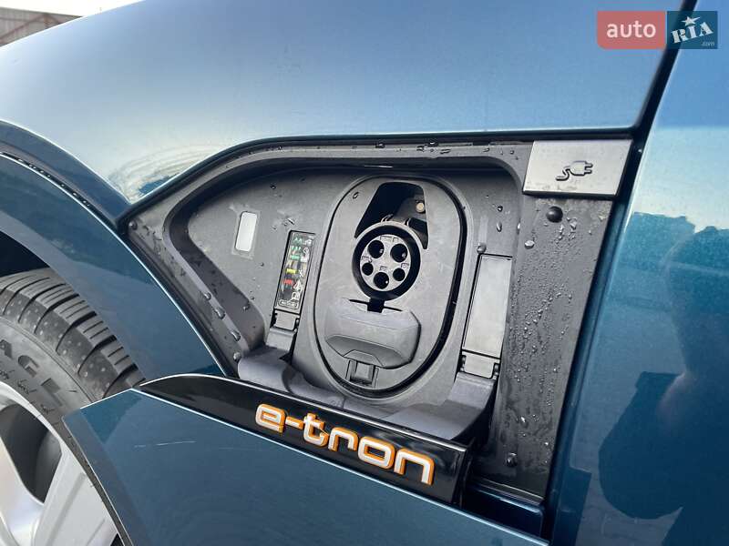 Внедорожник / Кроссовер Audi e-tron 2019 в Одессе