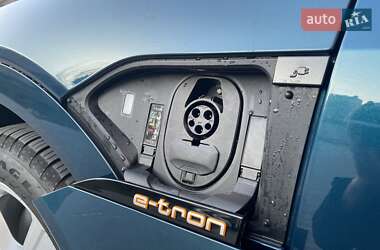 Внедорожник / Кроссовер Audi e-tron 2019 в 