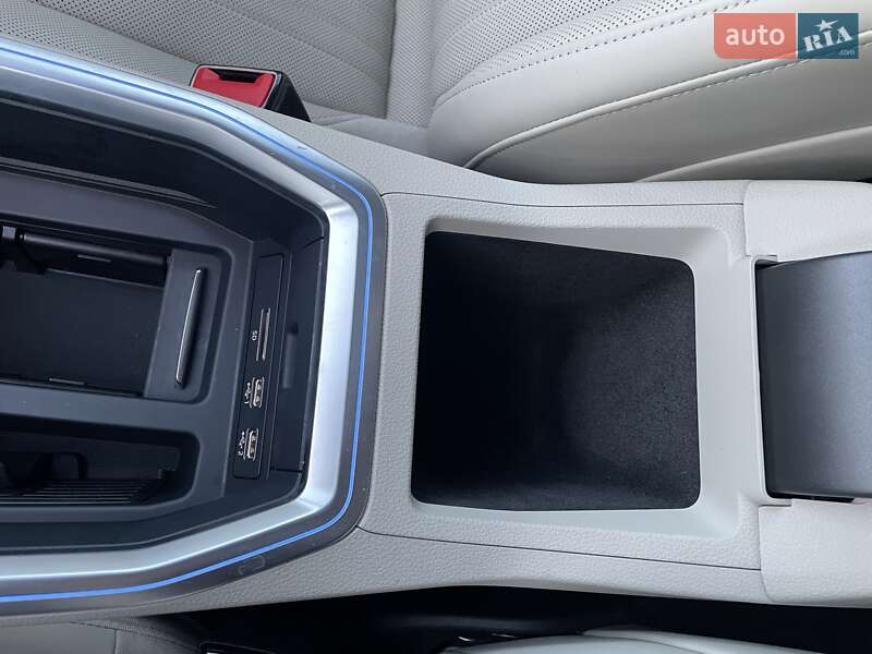 Внедорожник / Кроссовер Audi e-tron 2019 в Одессе
