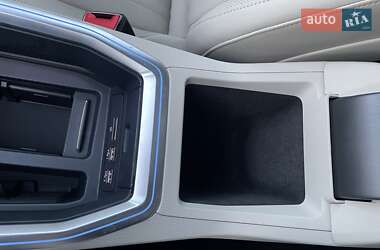 Внедорожник / Кроссовер Audi e-tron 2019 в 