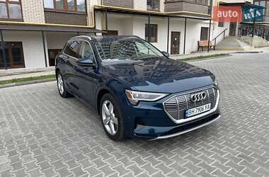 Внедорожник / Кроссовер Audi e-tron 2019 в 