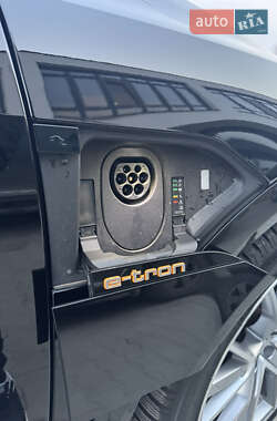 Внедорожник / Кроссовер Audi e-tron 2020 в 