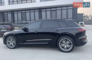 Внедорожник / Кроссовер Audi e-tron 2020 в 