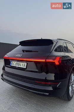 Внедорожник / Кроссовер Audi e-tron 2020 в 