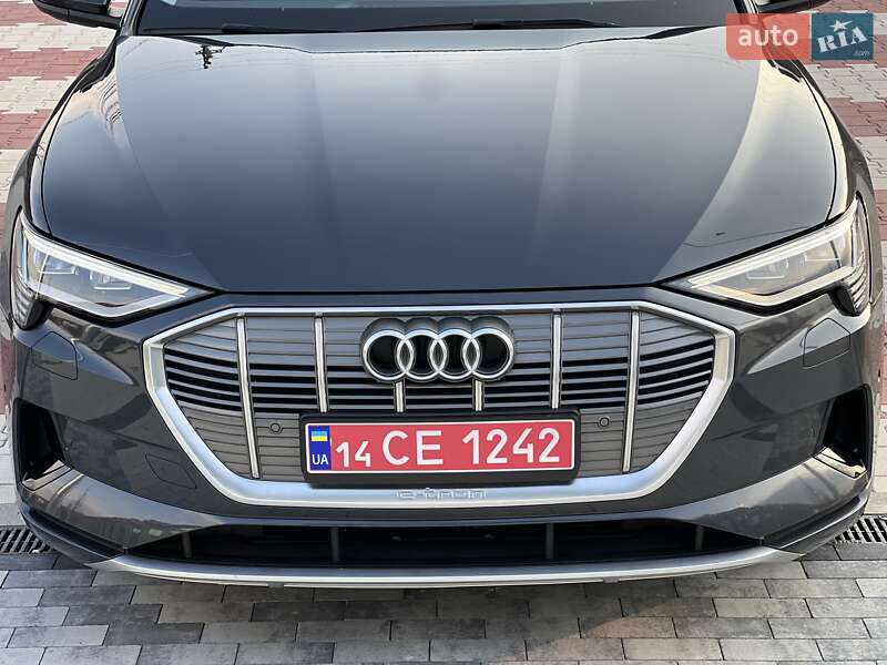 Внедорожник / Кроссовер Audi e-tron 2019 в Киеве