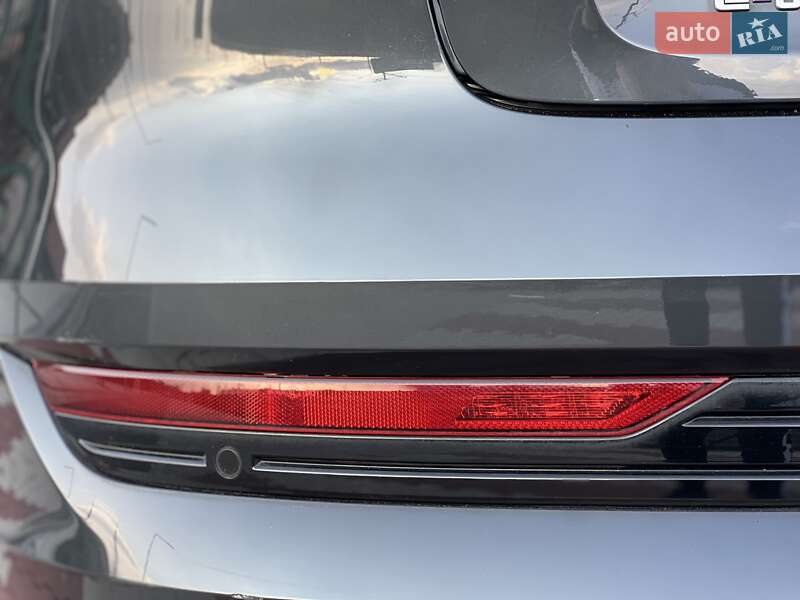 Внедорожник / Кроссовер Audi e-tron 2019 в Киеве