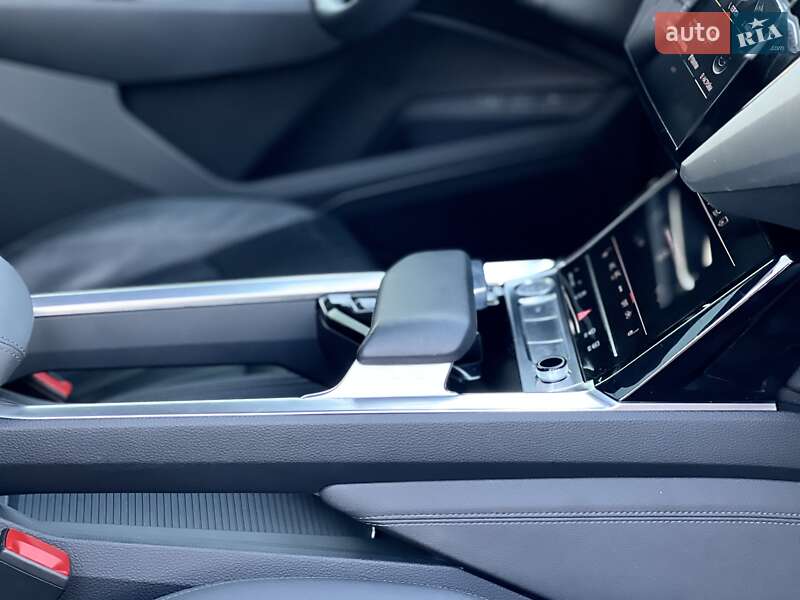 Внедорожник / Кроссовер Audi e-tron 2019 в Киеве