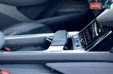 Внедорожник / Кроссовер Audi e-tron 2019 в 