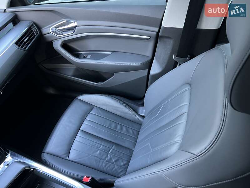 Внедорожник / Кроссовер Audi e-tron 2019 в Киеве