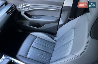 Внедорожник / Кроссовер Audi e-tron 2019 в 