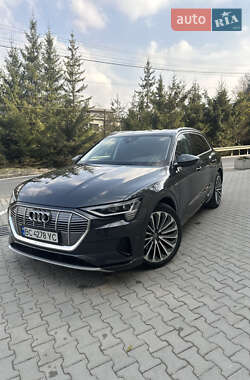 Внедорожник / Кроссовер Audi e-tron 2020 в 