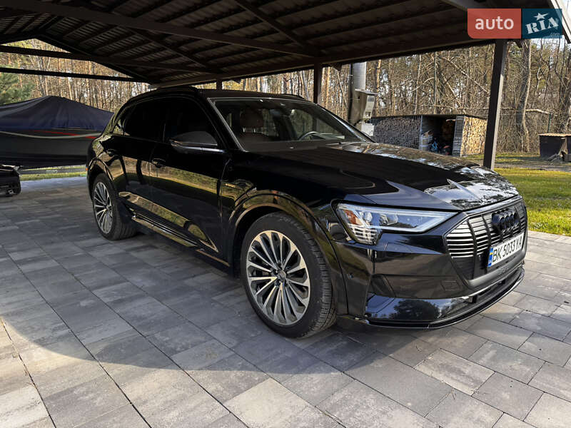 Audi e-tron 2019
