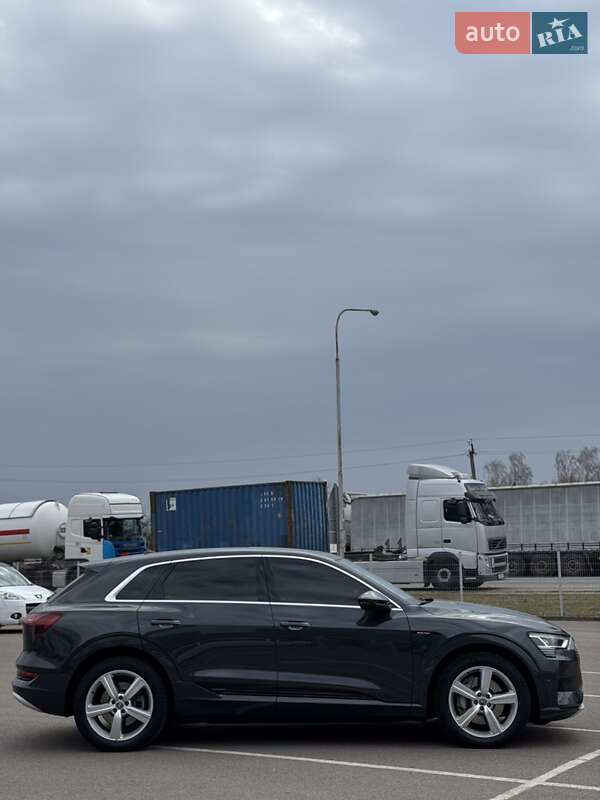 Внедорожник / Кроссовер Audi e-tron 2020 в Ковеле