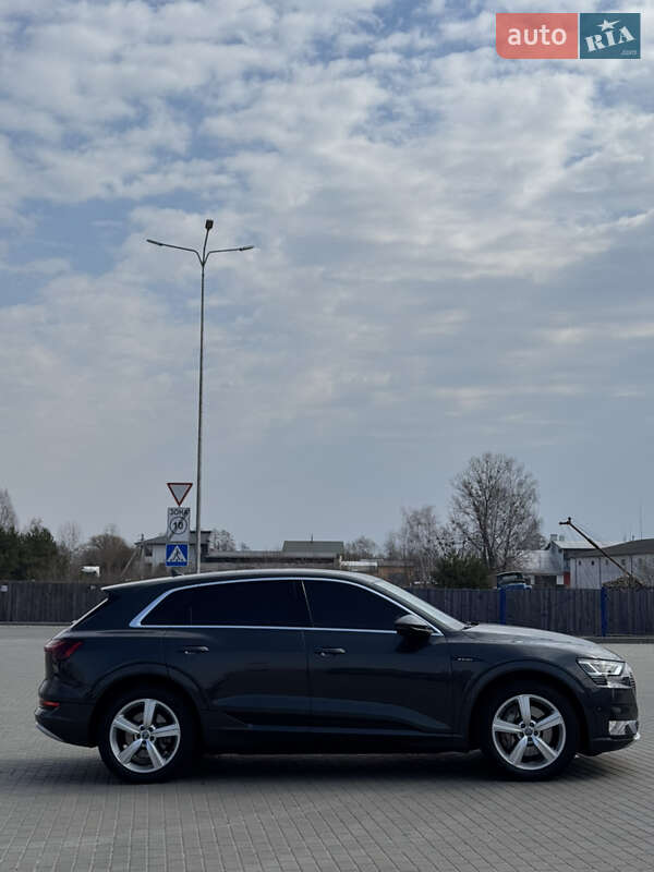 Внедорожник / Кроссовер Audi e-tron 2020 в Ковеле