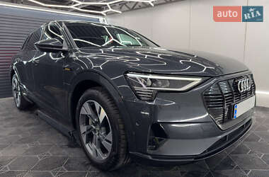 Внедорожник / Кроссовер Audi e-tron 2019 в 