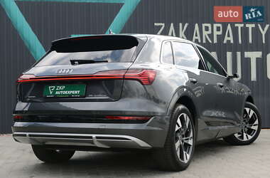 Внедорожник / Кроссовер Audi e-tron 2020 в 