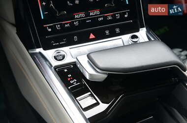 Внедорожник / Кроссовер Audi e-tron 2020 в 