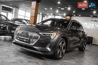Внедорожник / Кроссовер Audi e-tron 2019 в 