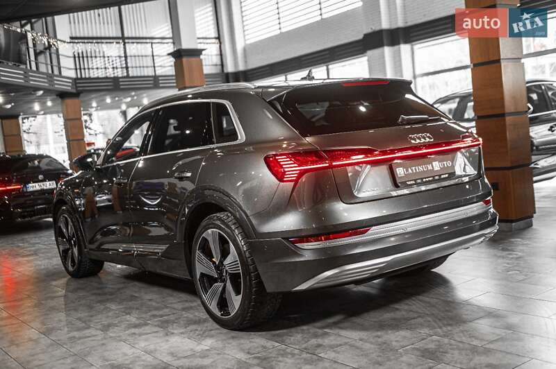 Внедорожник / Кроссовер Audi e-tron 2019 в Одессе