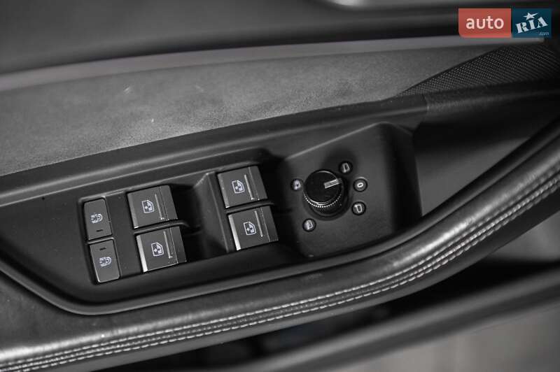 Внедорожник / Кроссовер Audi e-tron 2019 в Одессе