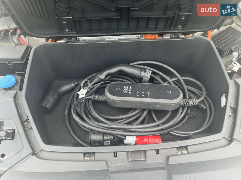 Внедорожник / Кроссовер Audi e-tron 2022 в Одессе