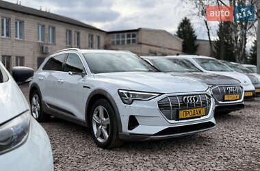 Внедорожник / Кроссовер Audi e-tron 2019 в 