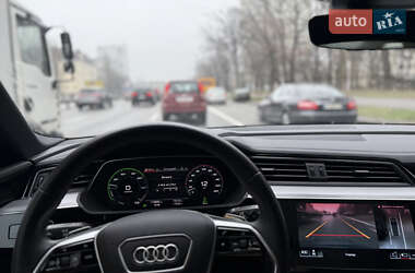 Внедорожник / Кроссовер Audi e-tron 2019 в 
