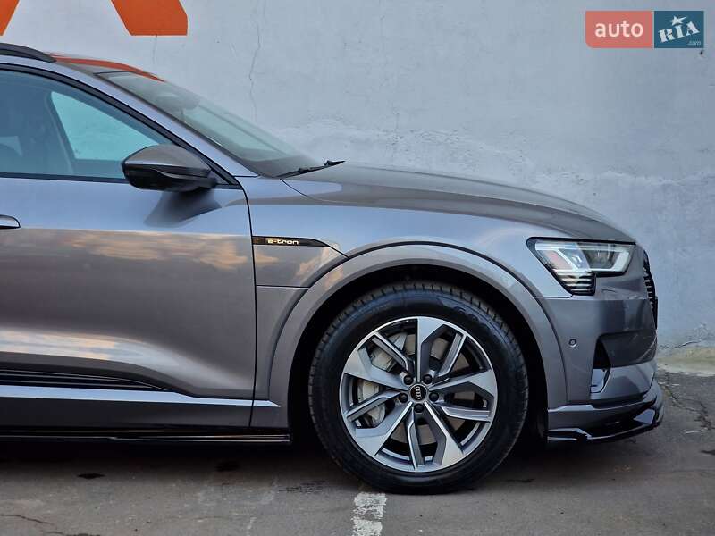 Внедорожник / Кроссовер Audi e-tron 2020 в Одессе