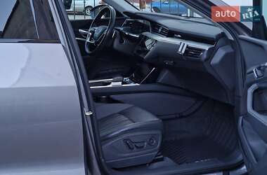 Внедорожник / Кроссовер Audi e-tron 2020 в 