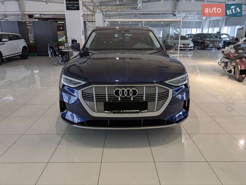 Позашляховик / Кросовер Audi e-tron 2021 в Києві