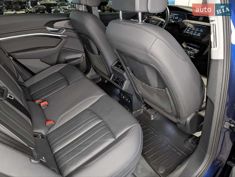 Позашляховик / Кросовер Audi e-tron 2021 в Києві