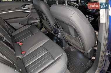 Внедорожник / Кроссовер Audi e-tron 2021 в 