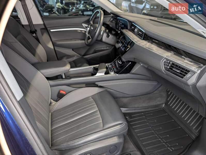 Позашляховик / Кросовер Audi e-tron 2021 в Києві