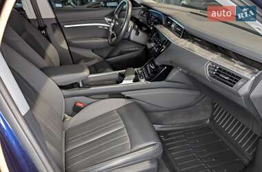 Внедорожник / Кроссовер Audi e-tron 2021 в 