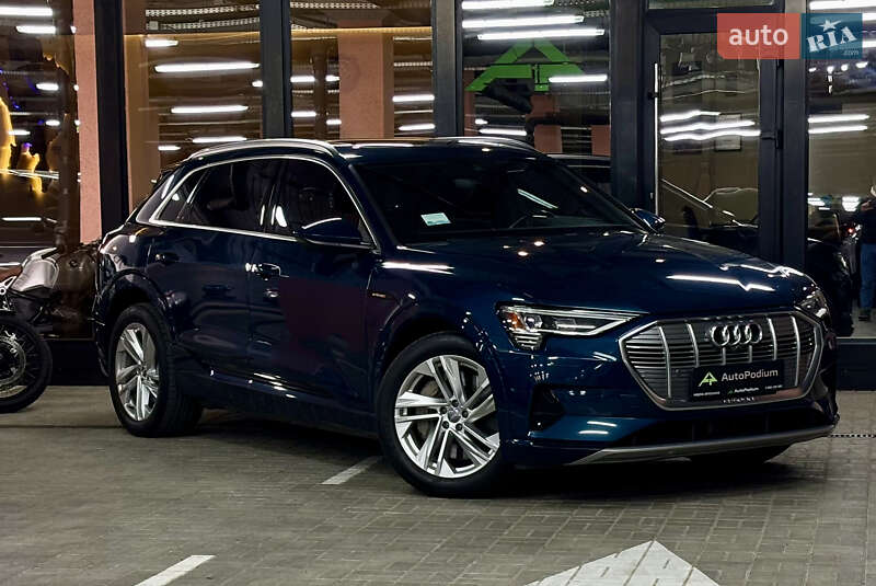Внедорожник / Кроссовер Audi e-tron 2019 в Киеве