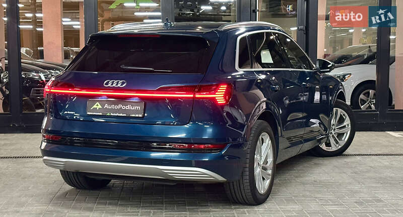 Внедорожник / Кроссовер Audi e-tron 2019 в Киеве