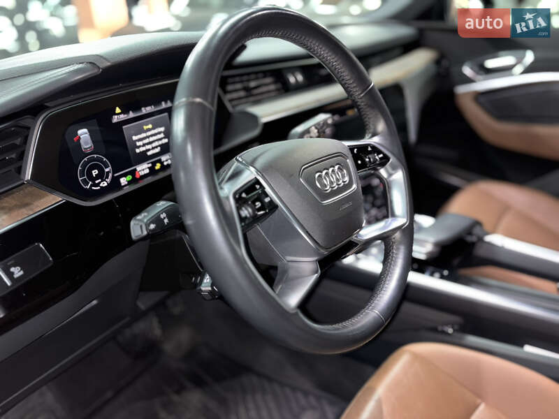 Внедорожник / Кроссовер Audi e-tron 2019 в Киеве