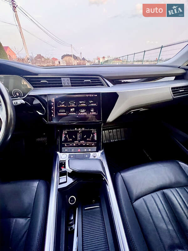 Внедорожник / Кроссовер Audi e-tron 2019 в Ужгороде фото 15 Внедорожник / Кроссовер Audi e-tron 2019 в Ужгороде