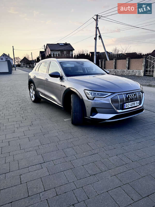Внедорожник / Кроссовер Audi e-tron 2019 в Ужгороде фото 31 Внедорожник / Кроссовер Audi e-tron 2019 в Ужгороде