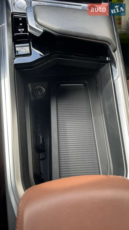 Внедорожник / Кроссовер Audi e-tron 2019 в Львове