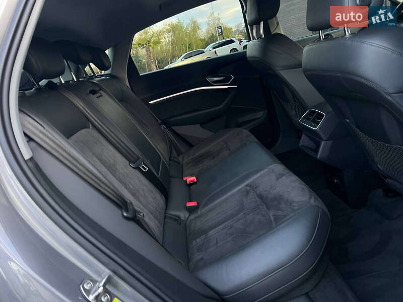 Внедорожник / Кроссовер Audi e-tron 2020 в Ужгороде