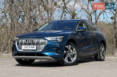 Позашляховик / Кросовер Audi e-tron 2020 в 