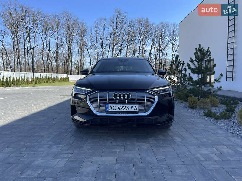 Позашляховик / Кросовер Audi e-tron 2019 в Луцьку