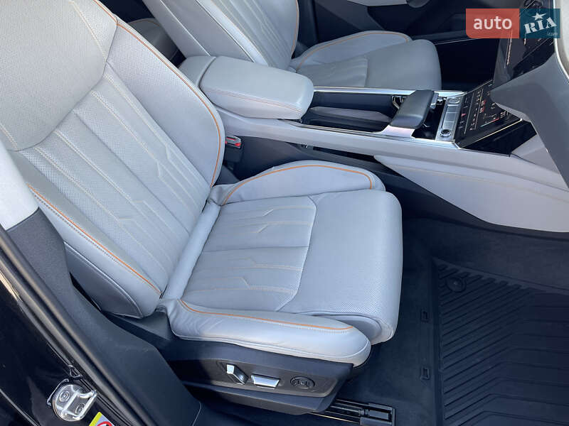 Позашляховик / Кросовер Audi e-tron 2019 в Луцьку