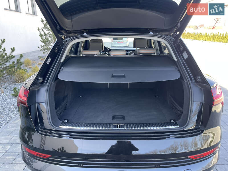 Позашляховик / Кросовер Audi e-tron 2019 в Луцьку