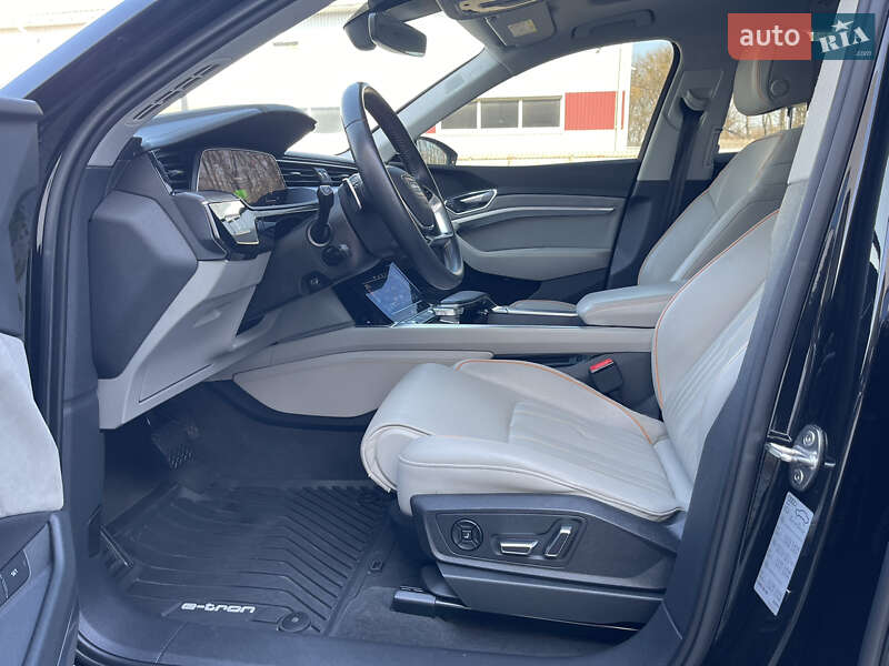 Позашляховик / Кросовер Audi e-tron 2019 в Луцьку