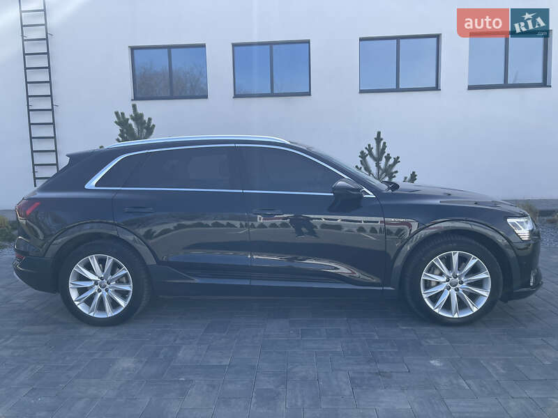 Позашляховик / Кросовер Audi e-tron 2019 в Луцьку