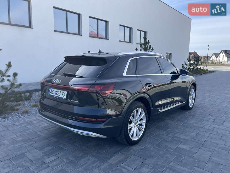 Позашляховик / Кросовер Audi e-tron 2019 в Луцьку