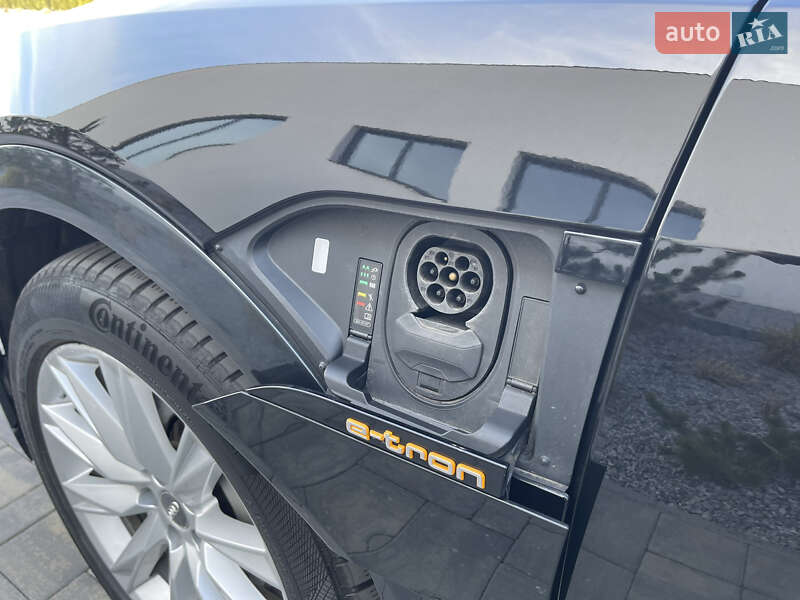 Позашляховик / Кросовер Audi e-tron 2019 в Луцьку