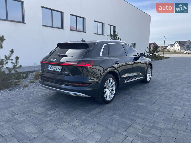 Позашляховик / Кросовер Audi e-tron 2019 в Луцьку